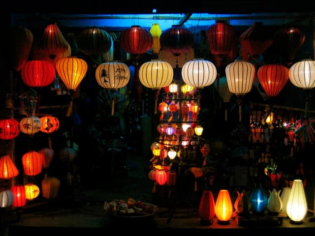 Hoi An: Fenerler Şehri Turu
